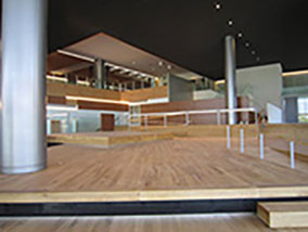 Research Location: Timber used to create the entrance (flooring, etc.) of Suntory World Research Center

