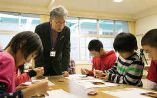Suntory and Japan Kogei Association Omoshiro Bijutsu Classroom in Tohoku