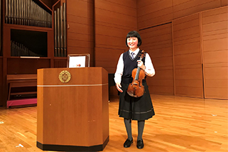 ‘10th Suntory Foundation for the arts Special Prize’ in 2023 Winner, Hibiki Oya Histrical violin TOMASO CARCASSI are loaned.
